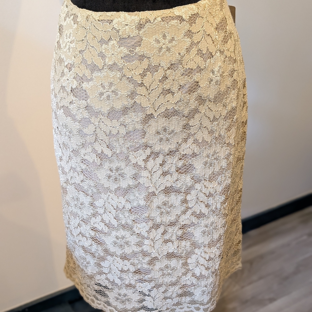 Jones New York Cream Floral Lace Pencil Skirt